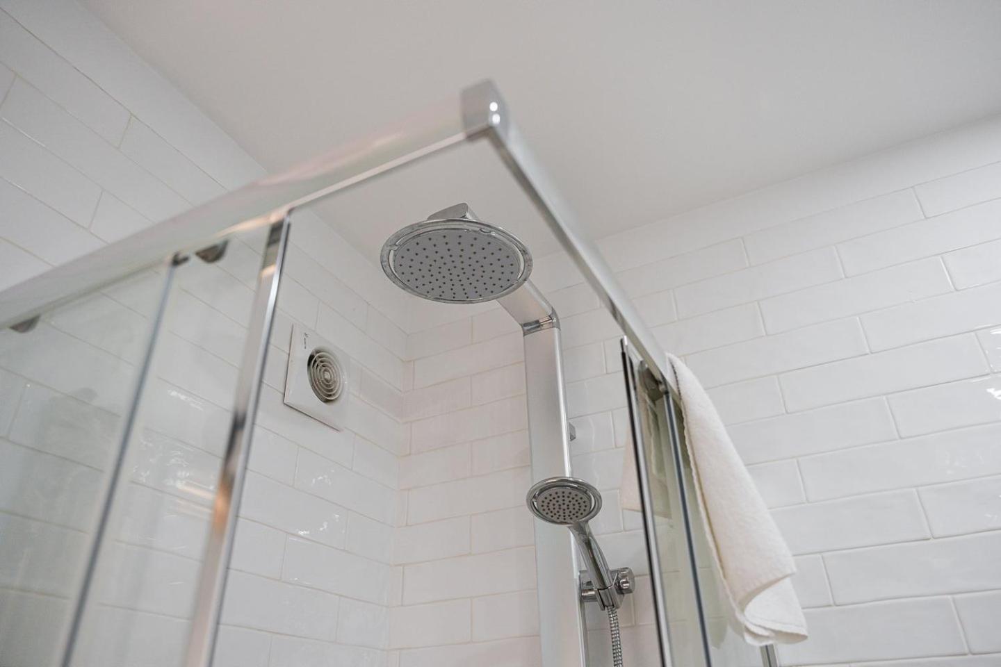 Guestready - Grayscale Apartment