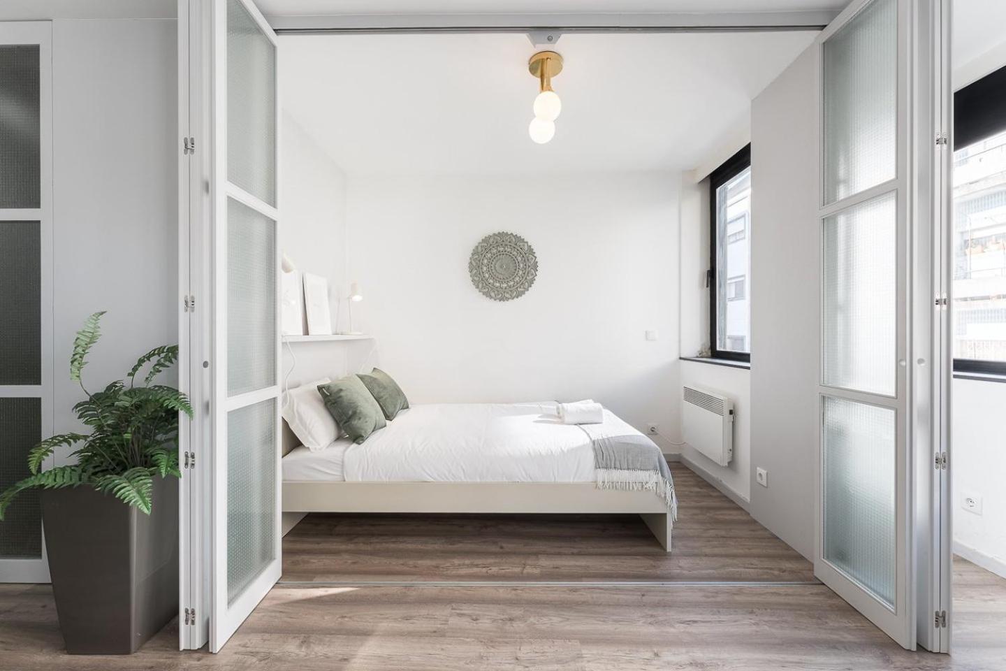 Guestready - Grayscale Apartment